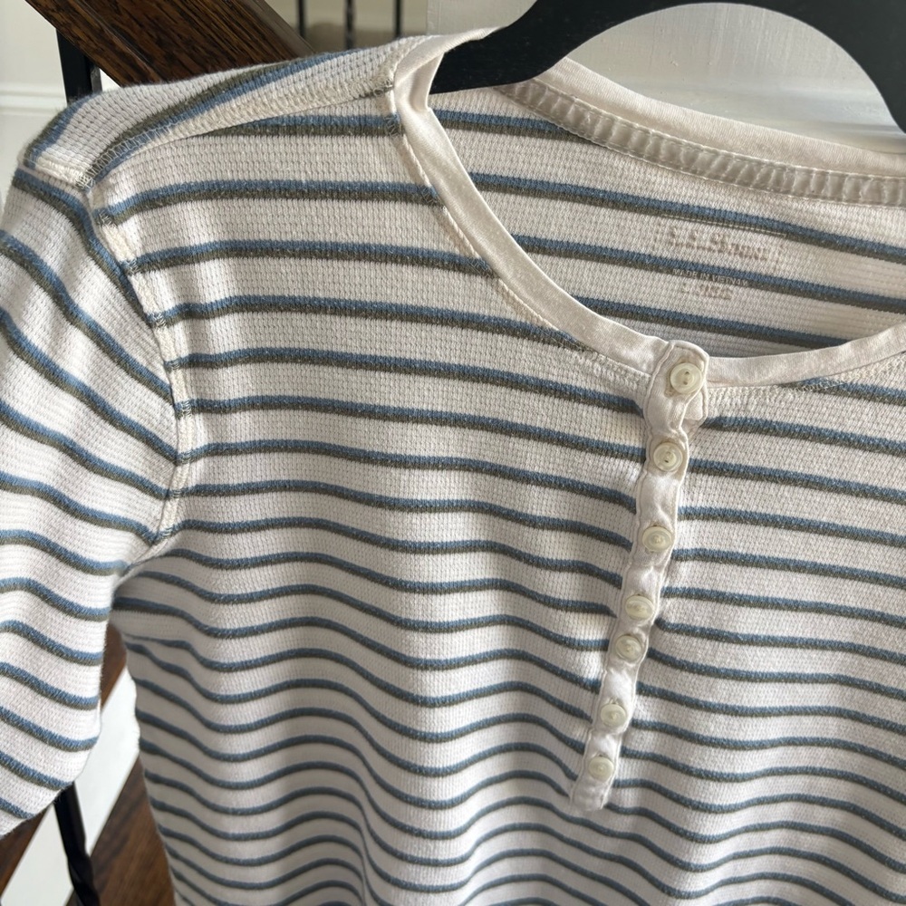 L.L. Bean Blue and Cream Striped Henley Shirt Size Large - Picture 3 of 6